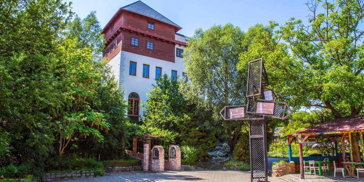 Hotel Kurdejov - Bed And Breakfast Exterior foto